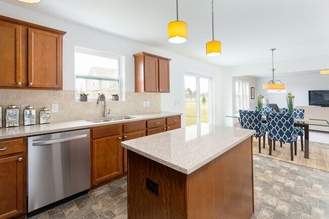 47449 Silver Oaks W unit 36467902, Mattawan, MI 49071 - photo 4