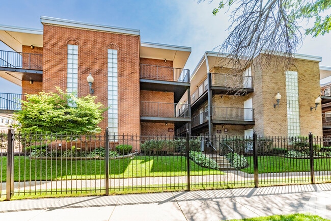 4547 N Dover St unit 4537-1D, Chicago, IL 60640 - photo 2