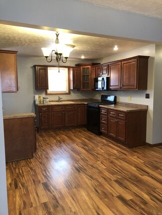 619 N Main St Unit 2, Hanna City, IL 61536