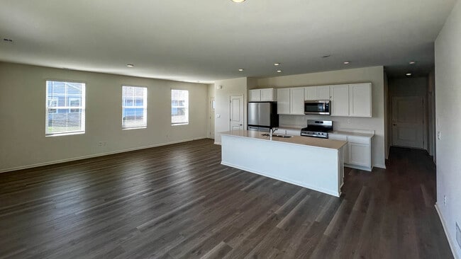 1057 Williamsburg St, Pingree Grove, IL 60140 - photo 7