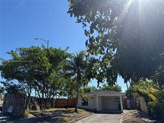 1704 SW 43rd Ave, Fort Lauderdale, FL 33317
