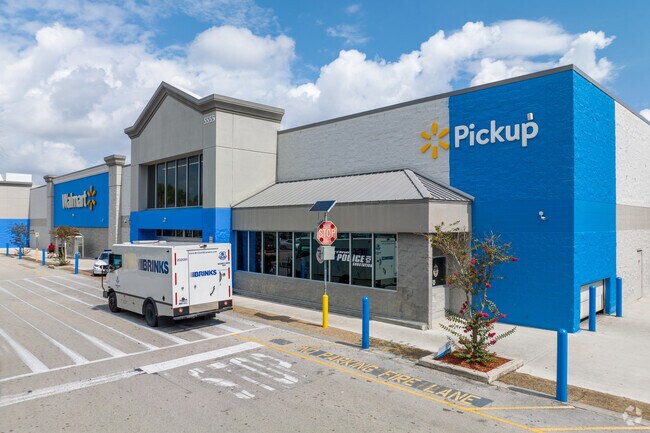 The Coral Bay Super Walmart serves residents and neighbors in Coral Springs.