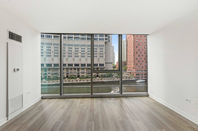325 W Wolf Point Plaza, Chicago, IL 60654 - photo 5