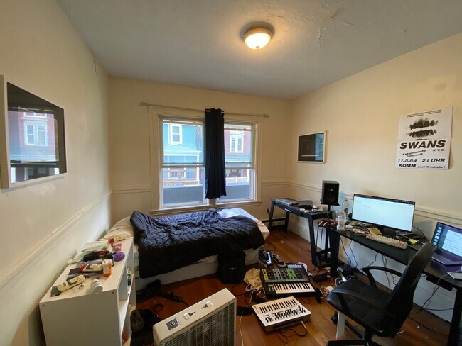 142 Calumet St unit 1, Boston, MA 02120 - photo 7