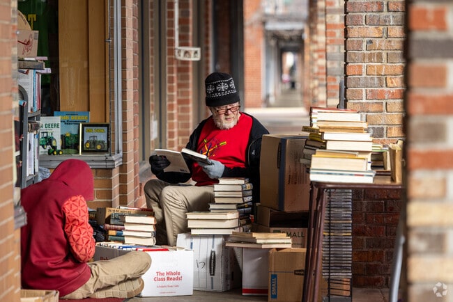 Shop locally down at Elizabethton's historic Main Street near Biltmore.