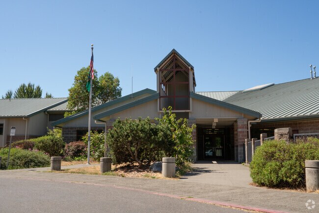 Pathfinder serves students in grades K-8 in the North Delridge neighborhood of Washington.