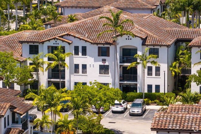 3 story condos are the most common in Regency Lakes.