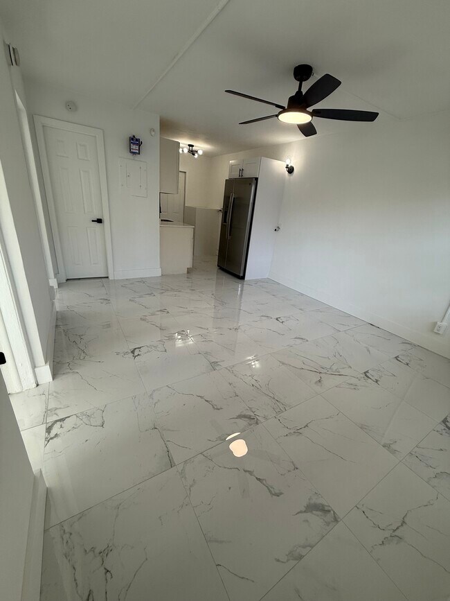 1225 NW 2nd St unit 2, Fort Lauderdale, FL 33311 - photo 4