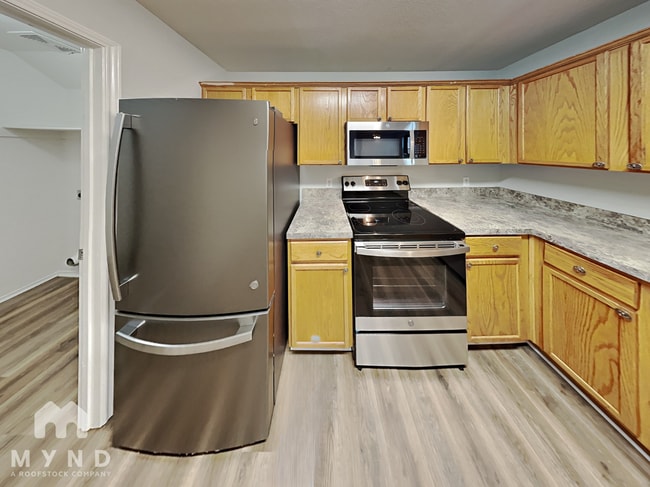 2006 Waleska Plaza, Dallas, TX 75211 - photo 4