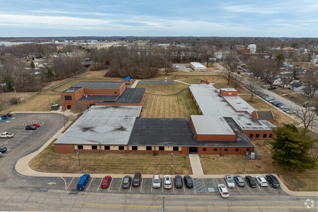 Laura Hose Elementary School has a student-teacher ratio of 13 to 1.