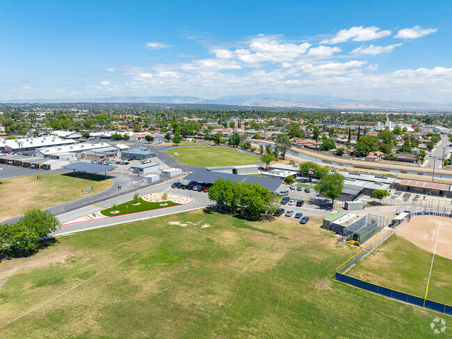 Vista Continuation School is located in East Bakersfield.