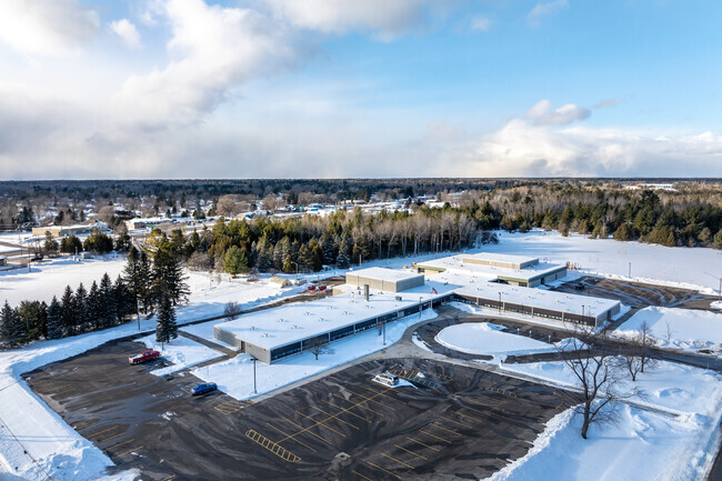 Besser Elementary School served 456 students in 2025, according to Niche.