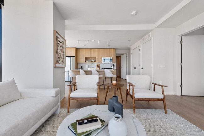 901 W Blackhawk St unit FL18-ID1029649P, Chicago, IL 60642 - photo 2