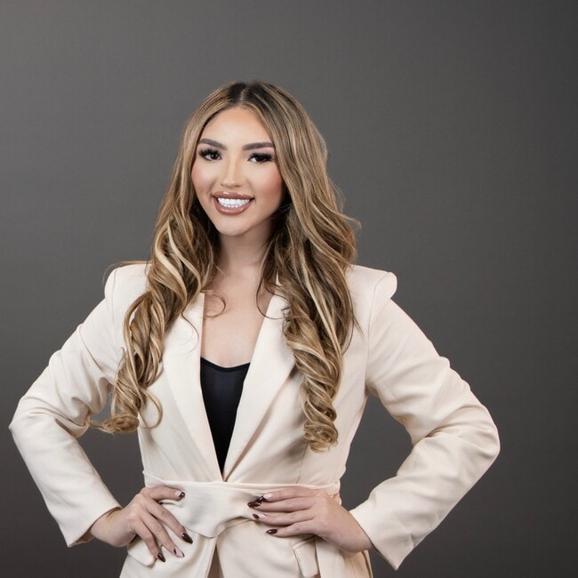 Agent Photo