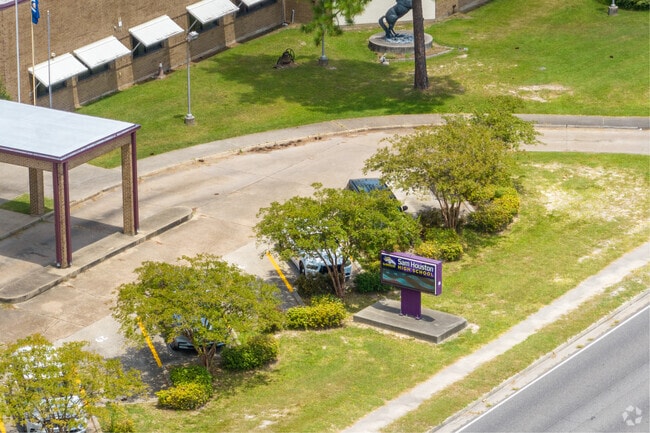 Discover excellence in education at Sam Houston High School.