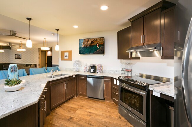 Overture Central Park 55+ Active Adult Apartment Homes, Denver, CO 80238 - photo 6