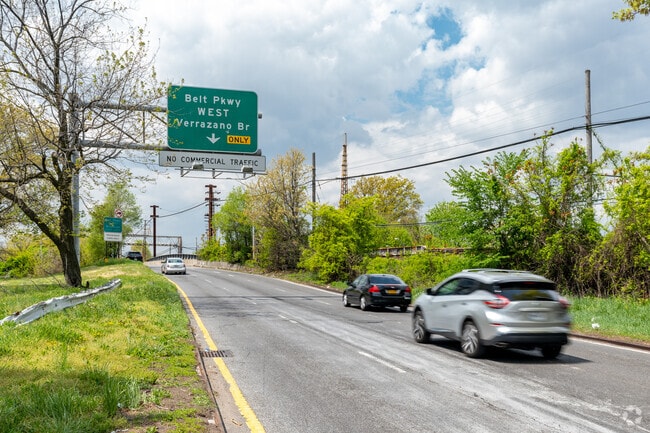 Rosedale locals have easy access to the Belt, Laurel, and Southern State Parkways.