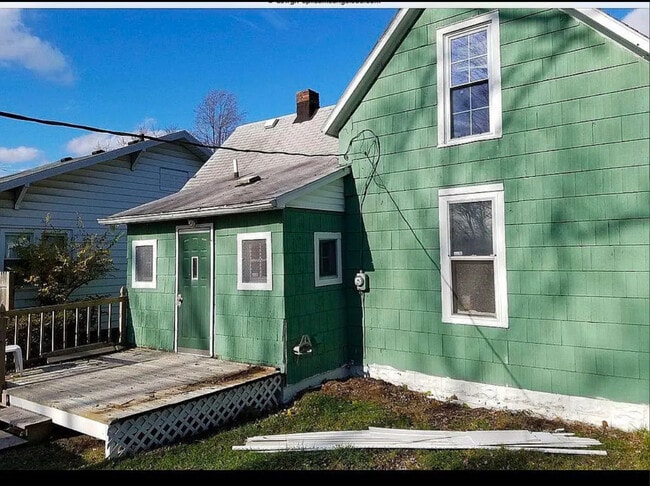 1402 E Fox St, South Bend, IN 46613 - photo 2