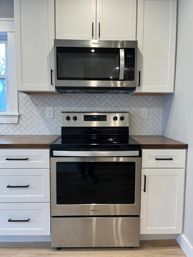 39 Oxford St unit 2, Sanford, ME 04073 - photo 5