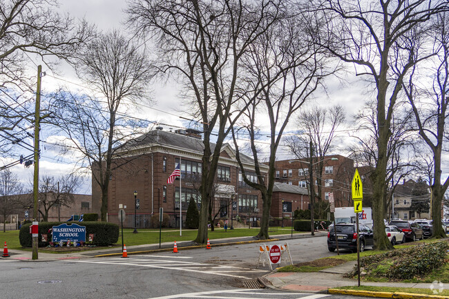 Washington School educates approximately a total of 295 students in an academic year.