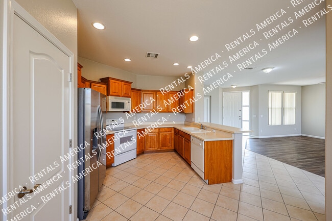 2218 N 135th Dr, Goodyear, AZ 85395 - photo 3