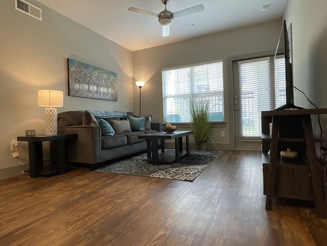 Bammel, Houston, TX 77066 - photo 3