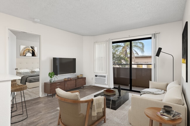The Plaza Apartments *$2095 OFF MOVE-IN*, San Diego, CA 92115 - photo 3