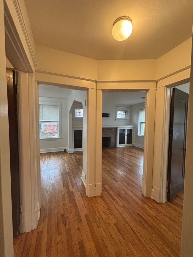 5054 Winona Ave unit 2F, Saint Louis, MO 63109 - photo 6