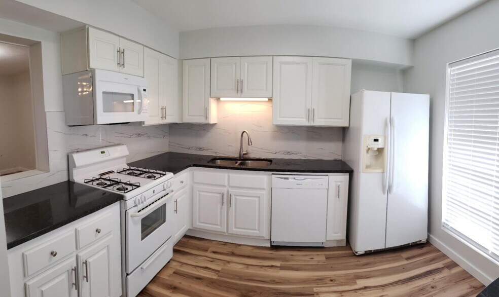 4475 Aspen Woods Ct, Atlanta, GA 30360 - photo 1