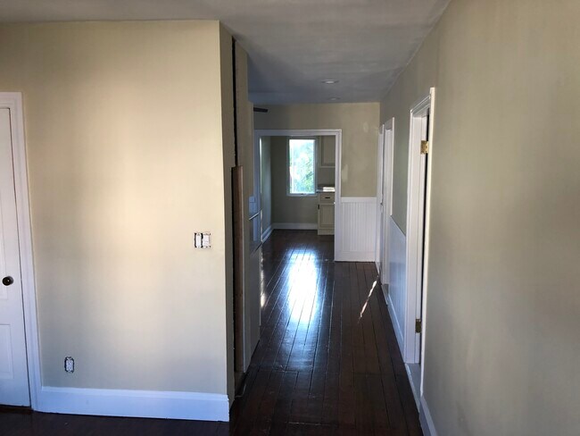 16 Tecumseh St unit 3, Providence, RI 02906 - photo 6