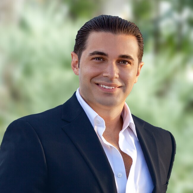 Agent Photo