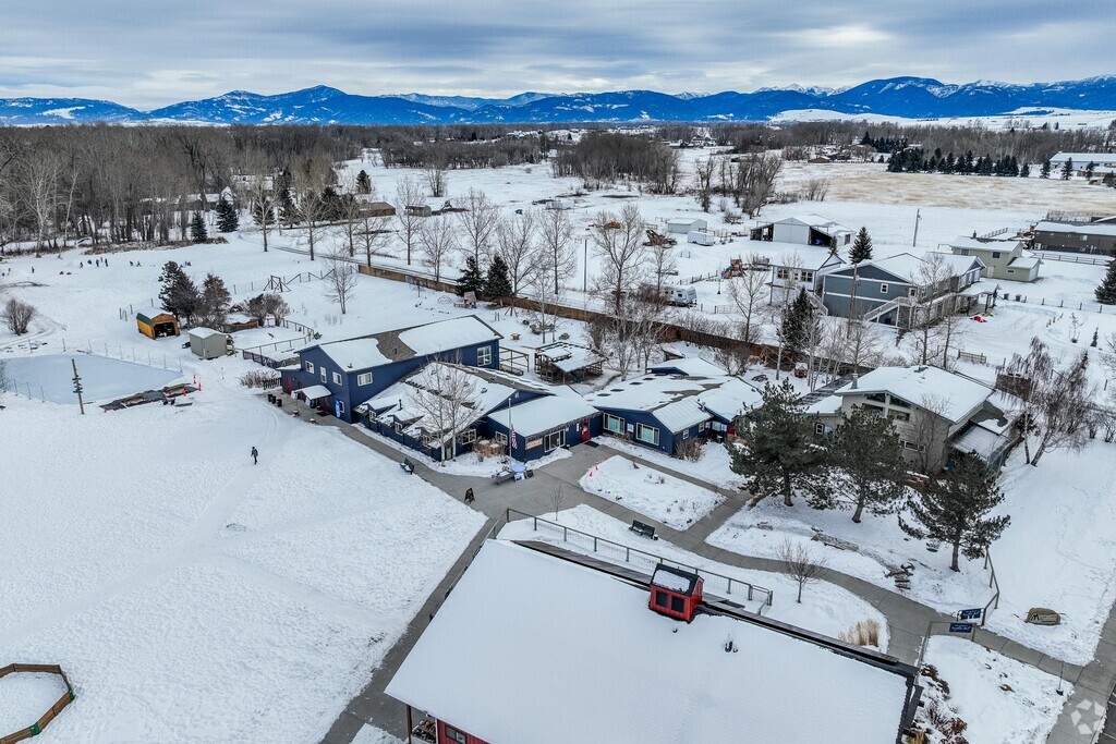 Middle Creek Montessori is located in Four Corners.