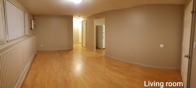 comfortable size livingroom