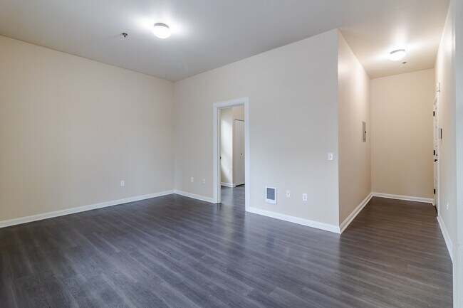 Victorian Apartments - Living Room