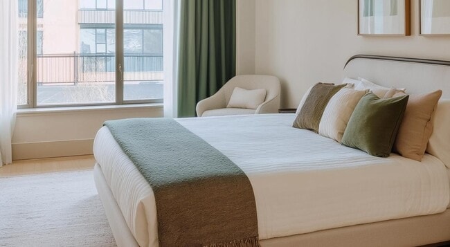 Madison Oaks, Savannah, GA 31406 - photo 2