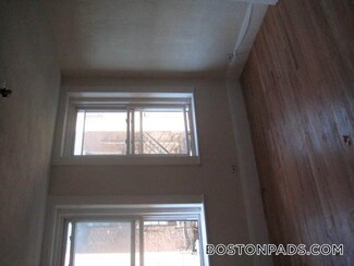 165 Hemenway St Unit 19, Boston, MA 02115