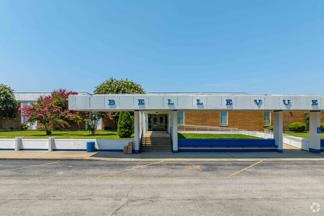 Bellevue Middle School serves over 500 students in the Nashville area.
