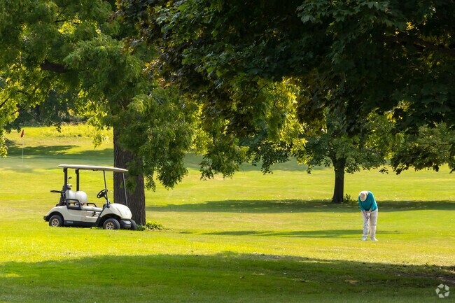 Just few miles away from Garden City, you can find Washington Park Golf Course.