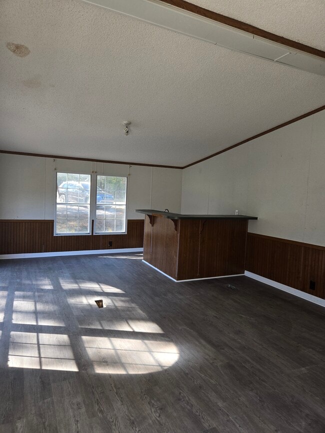 467 Paul St, Laurens, SC 29360 - photo 3