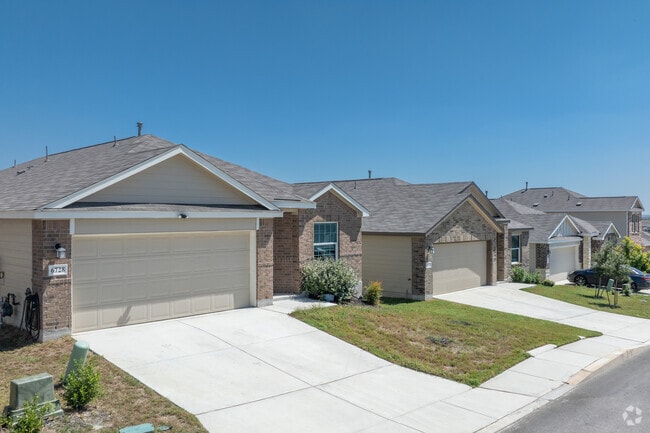 Southwest San Antonio single-family homes typically range from $200,000 to $650,000.