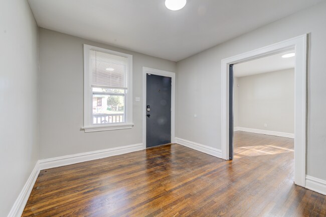 6024 Lucille Ave, Saint Louis, MO 63136 - photo 2