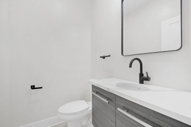 4927 S Prairie Ave, Chicago, IL 60615 - photo 7