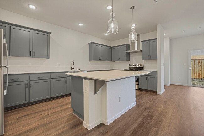 522 Bedfordshire Dr unit Main, Patterson, CA 95363 - photo 6