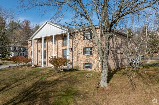 Apartments can be found in all corners of Fulton-Glenwood.