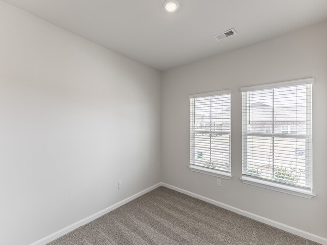 29233 Satilla Cir, Madison, AL 35756 - photo 2