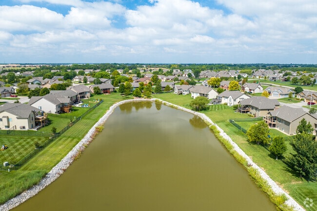 Avalon Park has several ponds throughout the neighborhood.