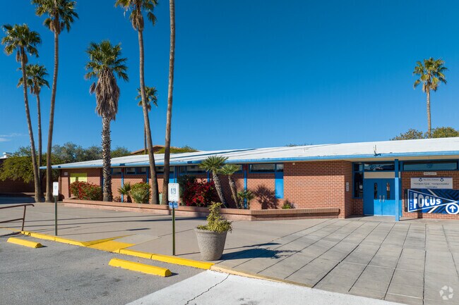 Sunnyside High School serves grades 9-12 in Tucson, Arizona.