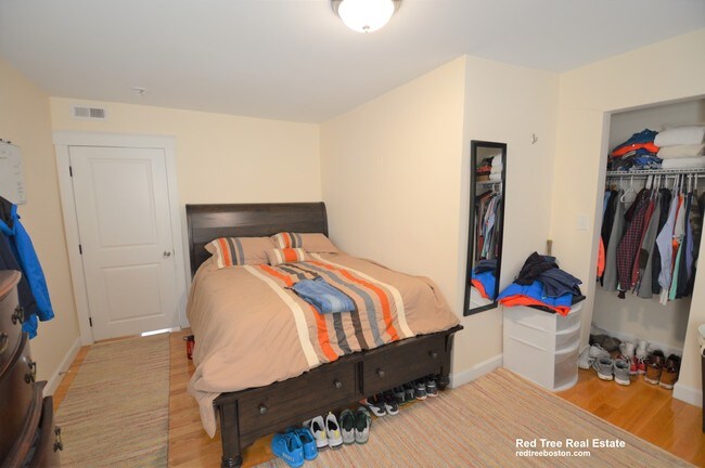 21 Weitz St unit 3, Allston, MA 02134 - photo 7