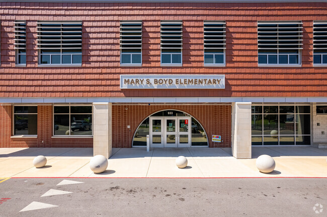 Boyd Elementary School is unique in it's offering of the International Baccalaureate PYP.