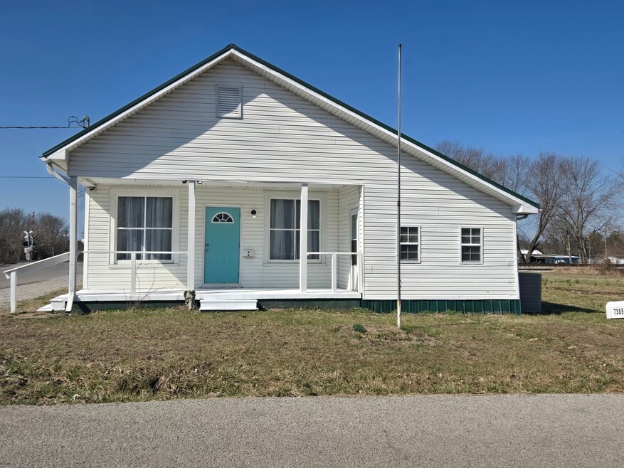 7305 Old Madisonville Rd, Hopkinsville, KY 42240 - photo 1